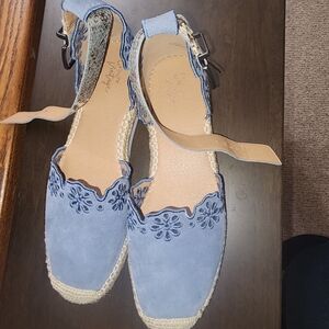 Crown Vintage -Blue Espadrille Wedges with Floral Embroidery